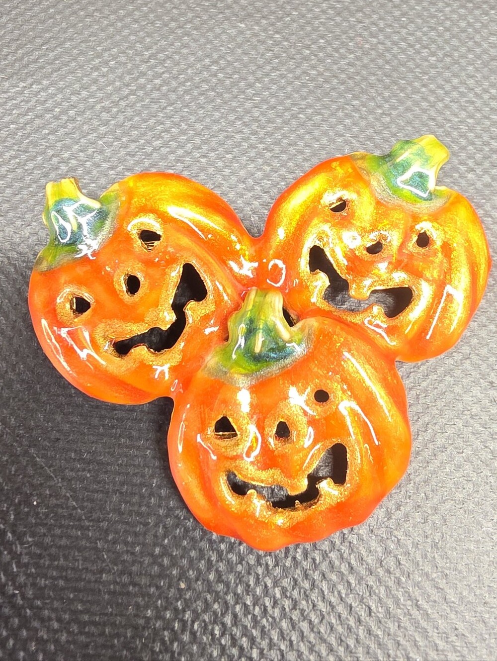 Vintage AJMC Triple Jack-O’-Lantern Pumpkin Enamel Brooch Halloween